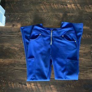 Jaanuu Scrub bottoms 💙💙